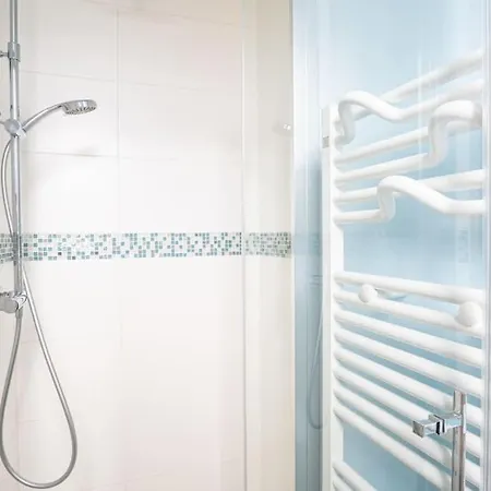 Le Doris Avec Place De Stationnement Privee Incluse アパート *