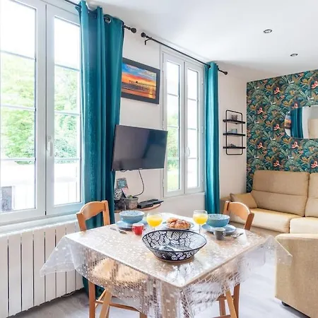 Le Doris Avec Place De Stationnement Privee Incluse *